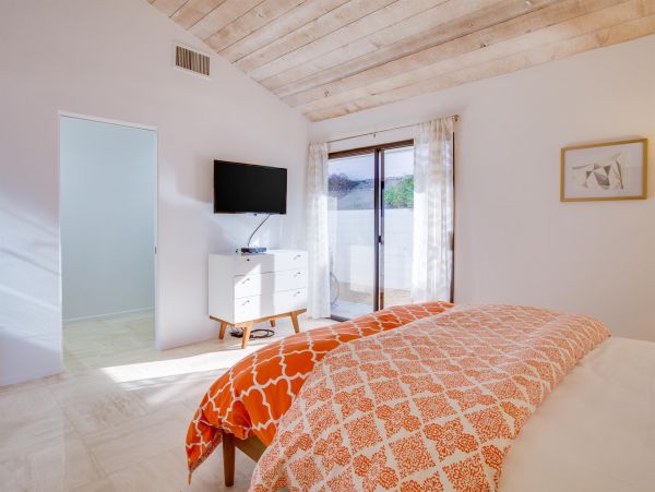 Palm Springs Home 990856