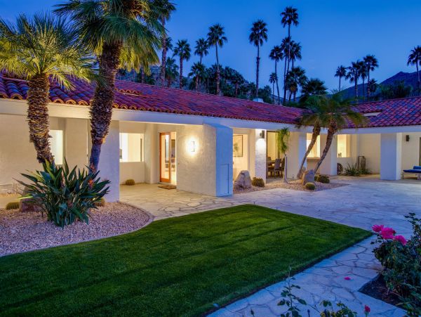 Palm Springs Home 990856