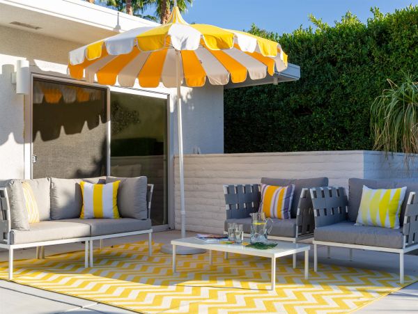 Palm Spring 4 Bedroom Villa Pool, Spa & Firepit Lounge