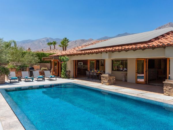 Palm Springs Luxury Pool Home