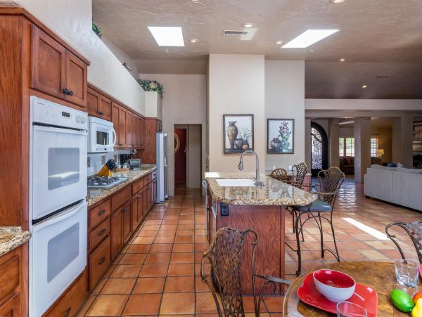 Palm Springs Luxury Pool Home