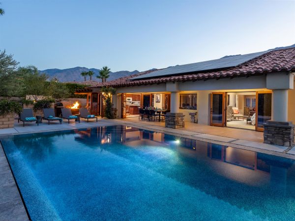 Palm Springs Luxury Pool Home