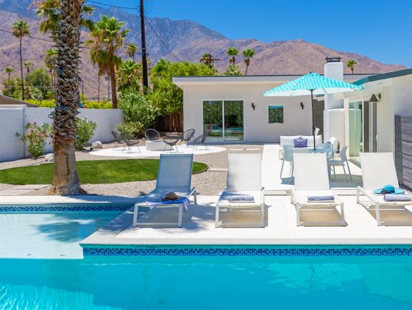Palm Springs Home 990859