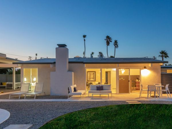 Palm Springs Home 990859