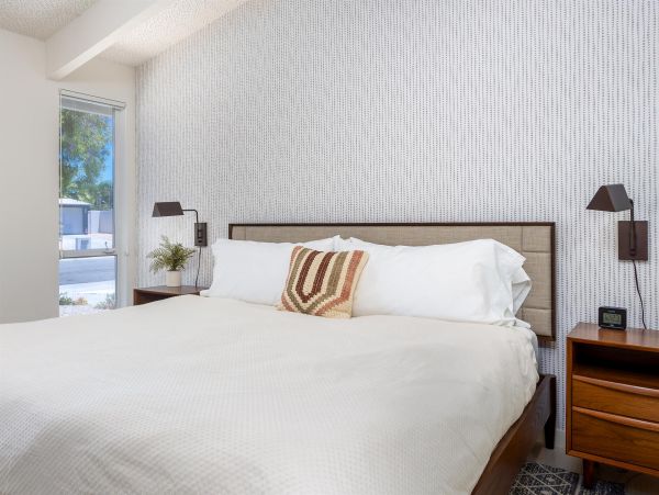 Palm Springs Home 990859