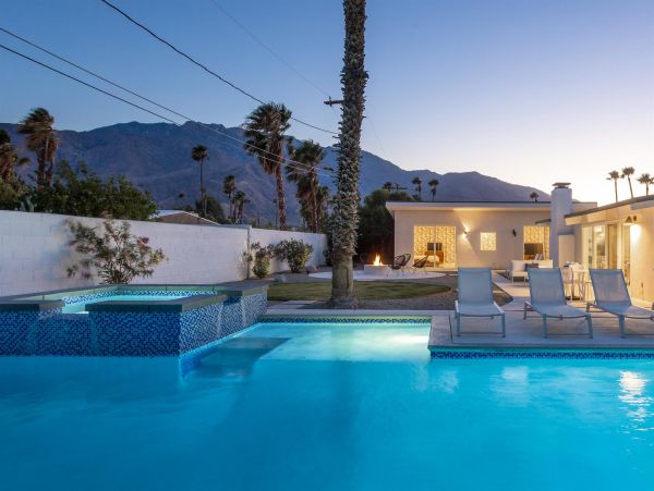 Palm Springs Home 990859