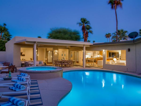 Palm Springs Home 990861