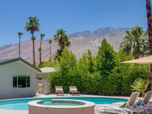 Palm Springs Home 990861