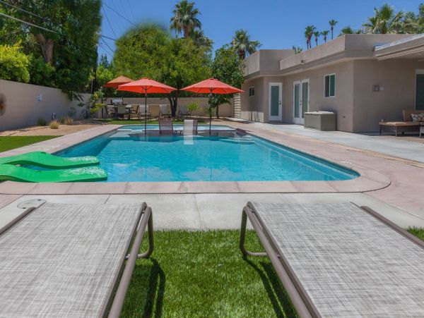 Palm Springs Home 990862