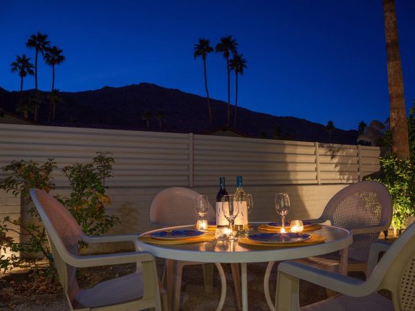 Palm Springs Home 990862