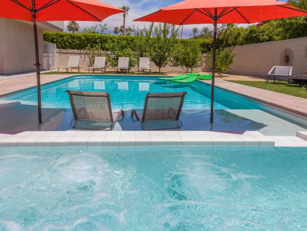 Palm Springs Home 990862