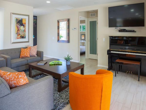 Palm Springs Home 990862