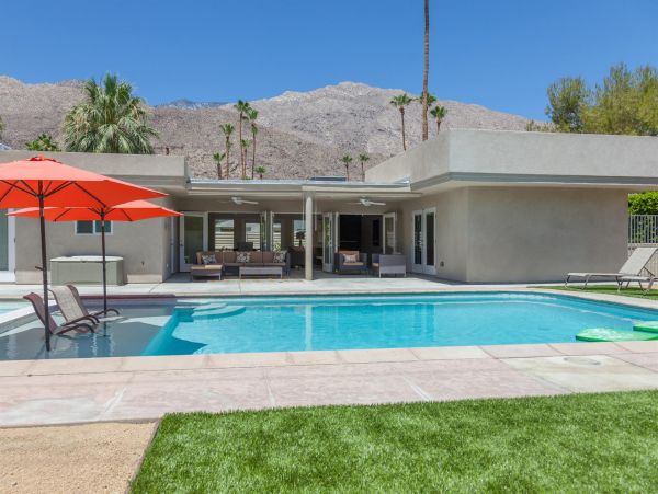 Palm Springs Home 990862