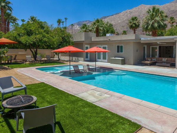 Palm Springs Home 990862