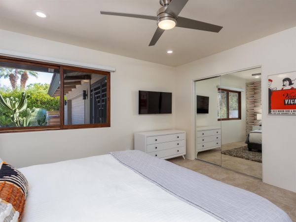Palm Springs Home 990863