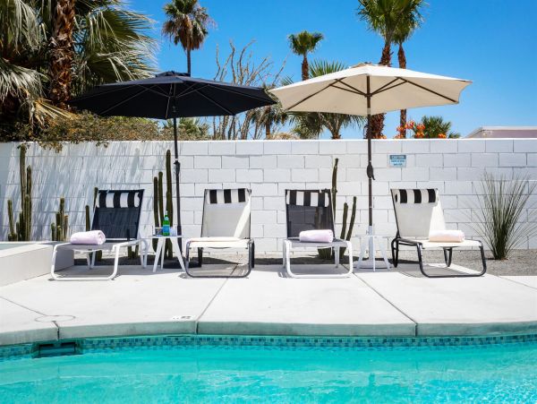 Palm Springs Home 990864