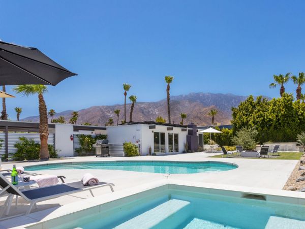 Palm Springs Home 990864