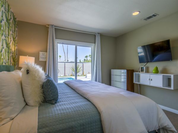Palm Springs Home 990865