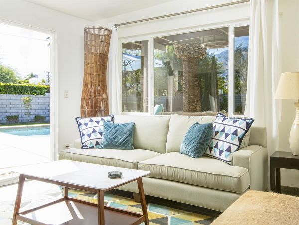 Palm Springs Home 990866