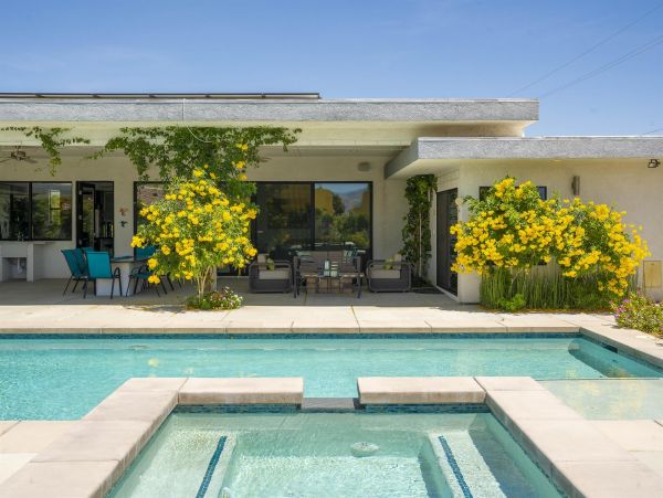 Palm Springs Home 990867