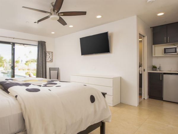 Palm Springs Home 990867