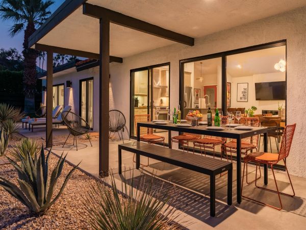 Palm Springs Home 990868