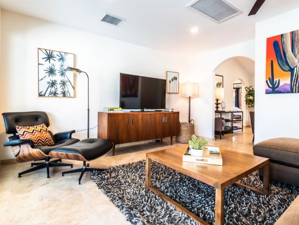 Palm Springs Home 990869