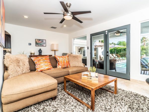 Palm Springs Home 990869