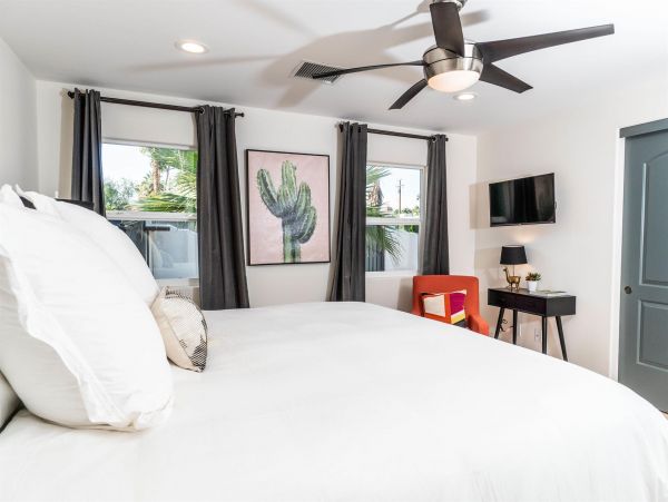 Palm Springs Home 990869