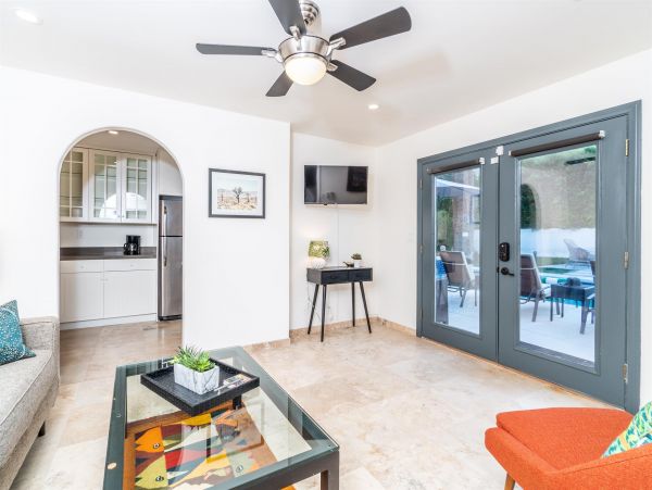 Palm Springs Home 990869