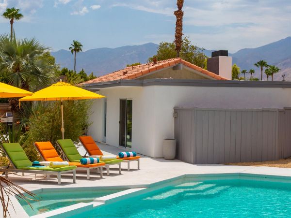 Palm Springs Home 990870