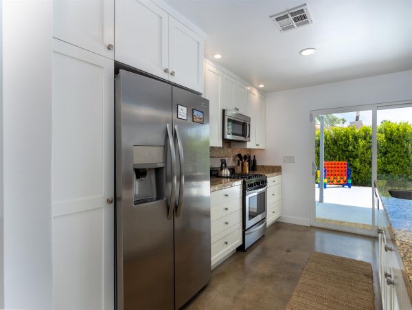 Palm Springs Home 990870