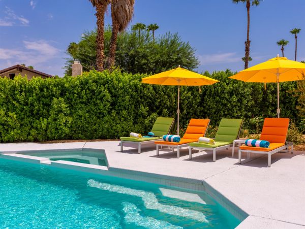 Palm Springs Home 990870