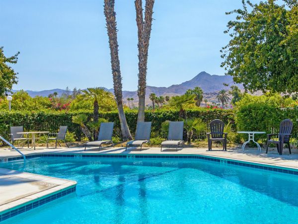Palm Springs Home 990871
