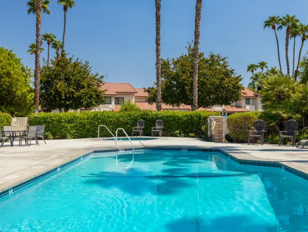 Palm Springs Home 990871