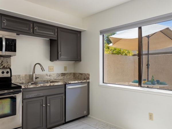 Palm Springs Home 990871