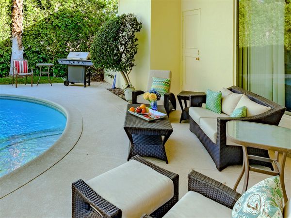 Palm Springs Home 990872