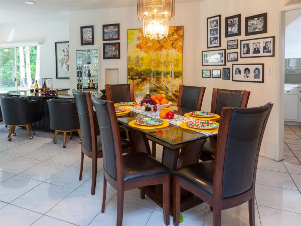 Palm Springs Home 990872