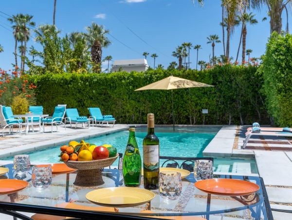 Palm Springs Home 990873