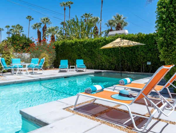 Palm Springs Home 990873