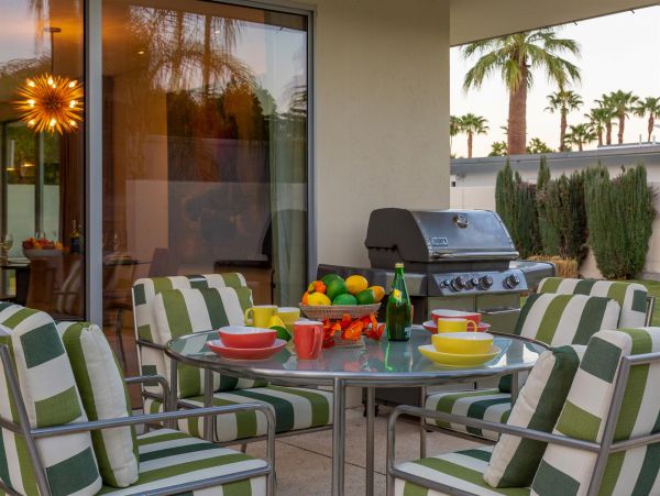 Palm Springs Home 990874