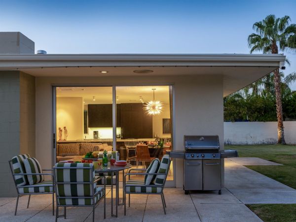 Palm Springs Home 990874