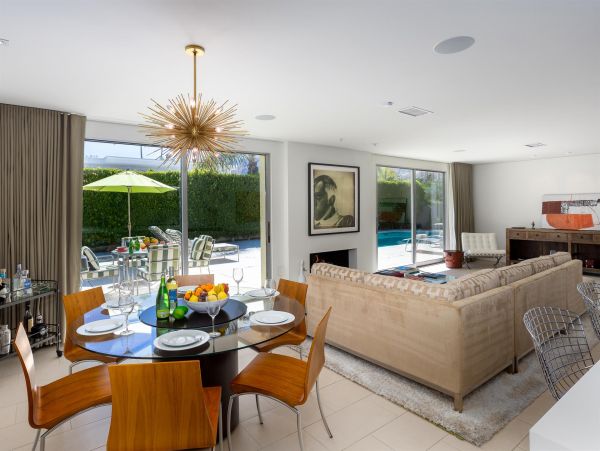 Palm Springs Home 990874