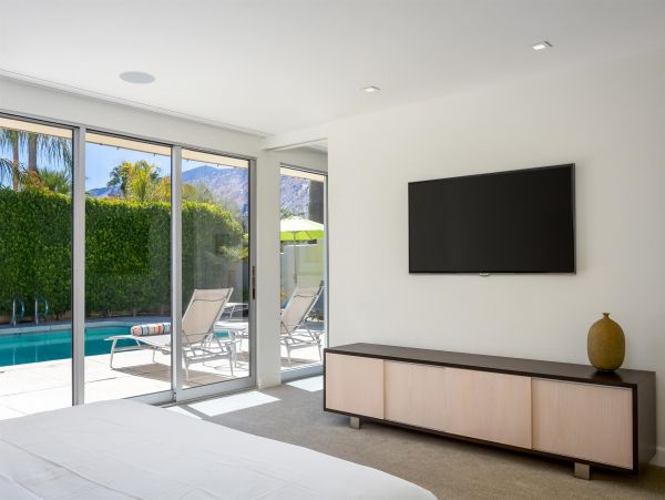 Palm Springs Home 990874