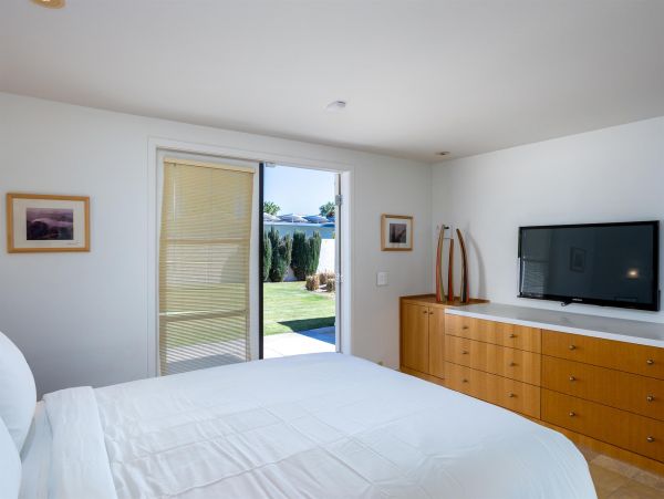 Palm Springs Home 990874