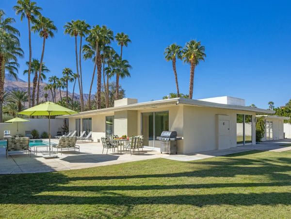 Palm Springs Home 990874