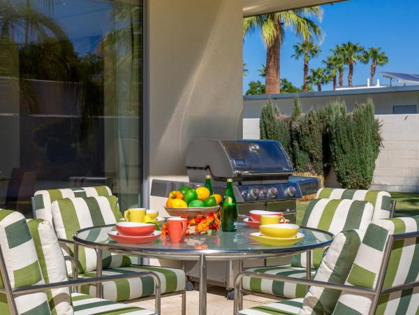 Palm Springs Home 990874