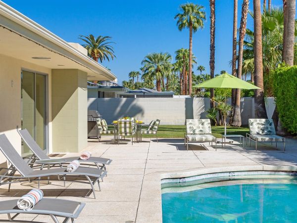 Palm Springs Home 990874