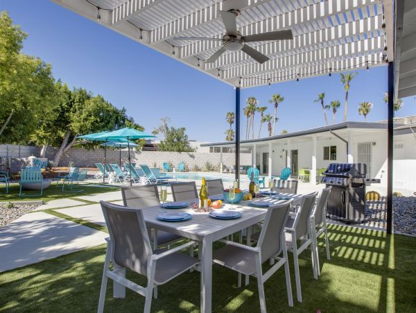 Palm Springs Home 990875