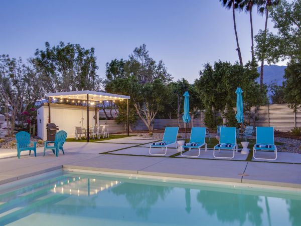 Palm Springs Home 990875